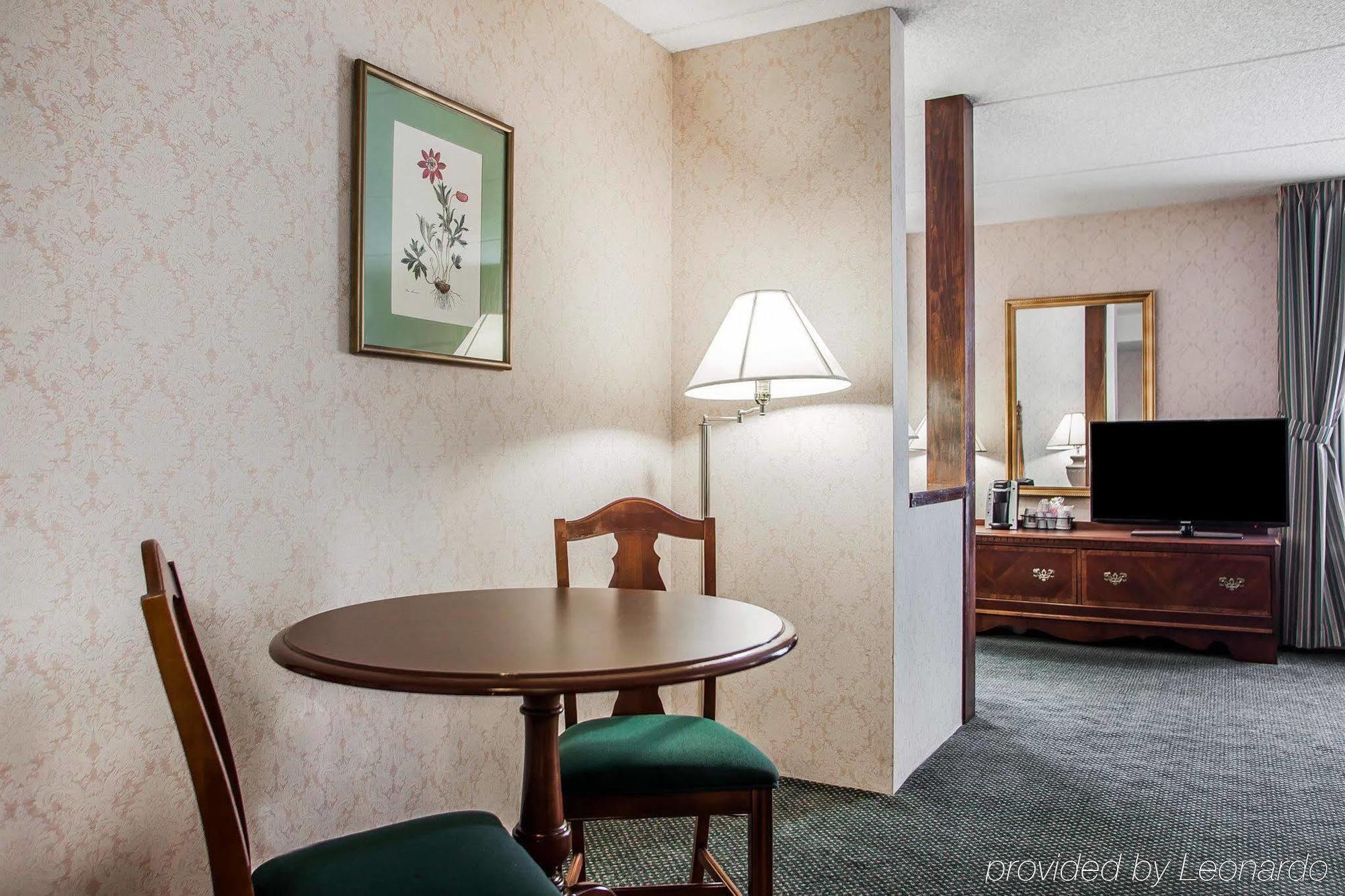 Quality Inn Montgomeryville-Philadelphia Ngoại thất bức ảnh